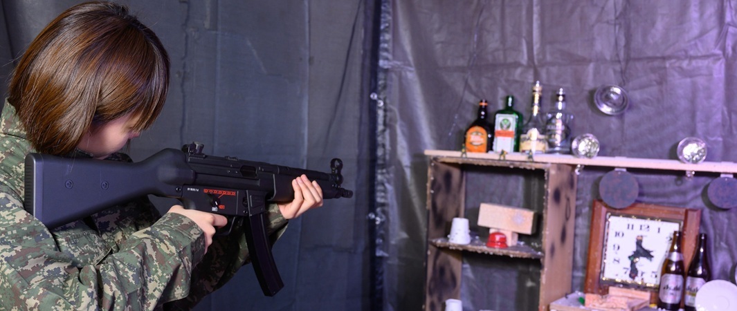 大阪で溜まった怒りや不満を放出できる専門店U2の日本初ちゃぶ台返しの遊び方